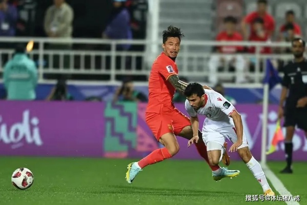 央视解说亚洲杯比赛回放：激烈对抗与充满活力的精彩瞬间